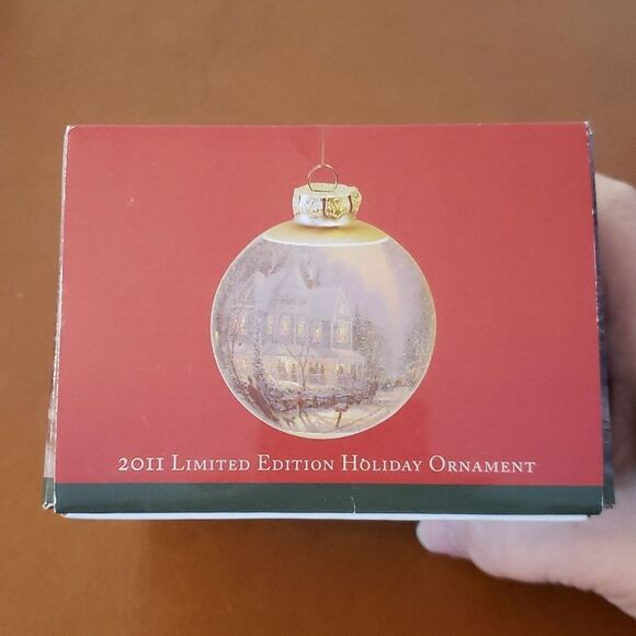 EUC Sears Thomas Kinkade Painter of Light Christmas Ornament Dated 2011 - Picture 5 of 13
